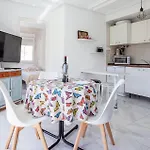 Apartment Awesome In Torrevieja